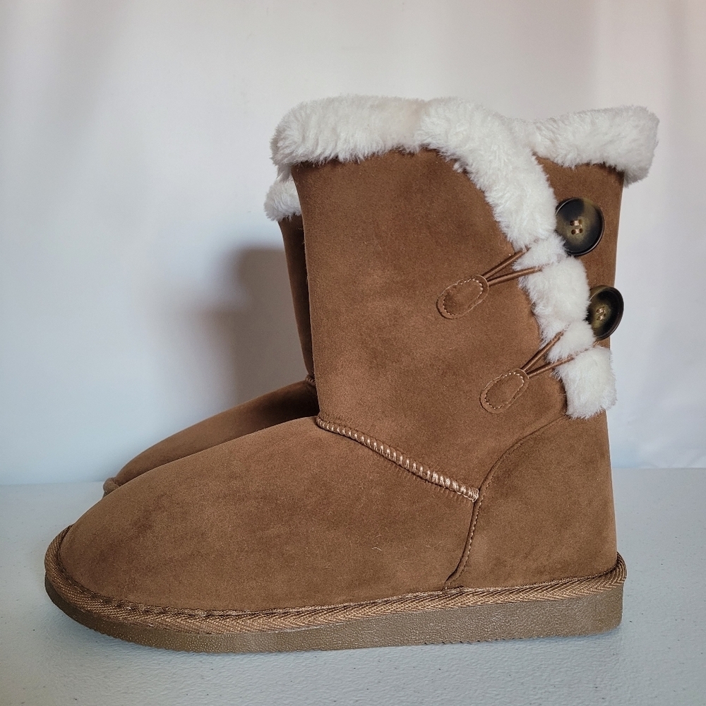 **FINAL SALE** NIB Sugar Marty Cognac Faux Fur Winter Boots